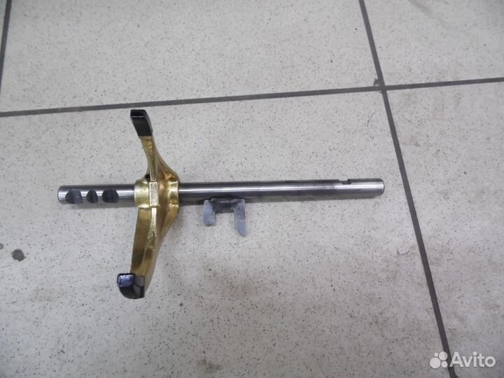 Вилка включения передачи Renault Logan 2005-2014