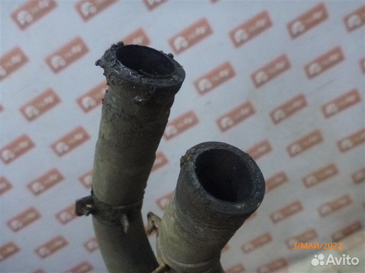 Патрубок системы охлаждения Land Rover Discovery