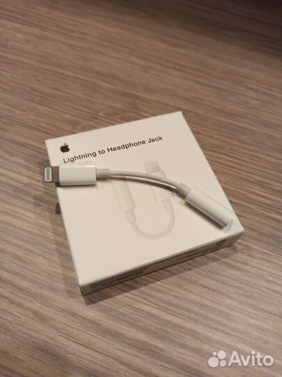 Адаптер-переходник Apple lightning to 3,5mm jack