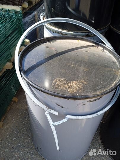 Бочка металлическая 200л с крышкой и хомутом