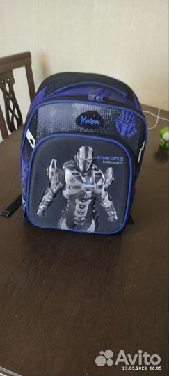 Школьный рюкзак