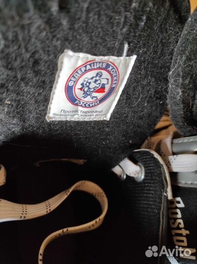 Коньки хоккейные