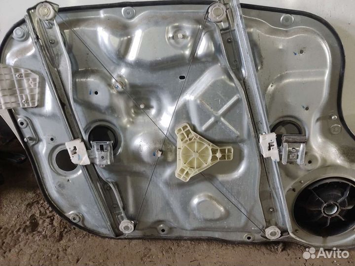 Стеклоподъемник передний правый KIA ceed