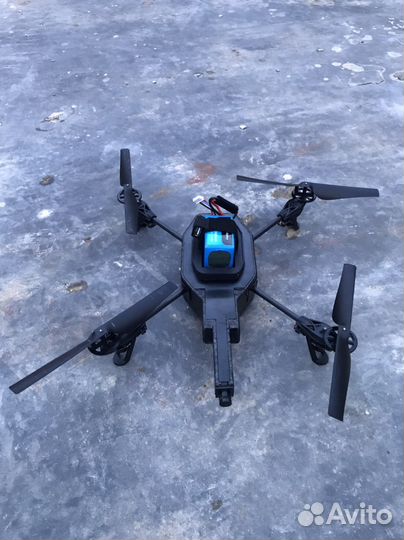 Квадрокоптер с камерой