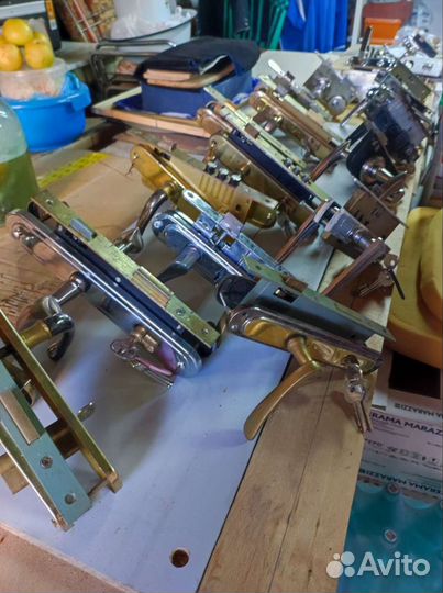 Замок врезной с ручкой б/ у