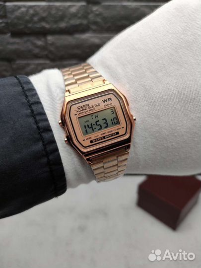 Часы Ретро стиль