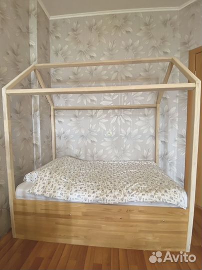 Детская кровать домик 160х80