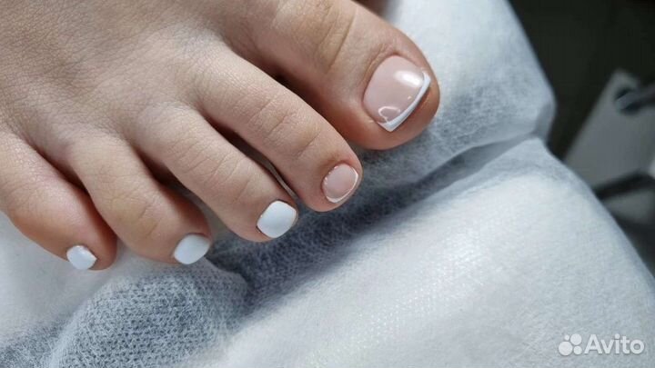 Маникюр педикюр