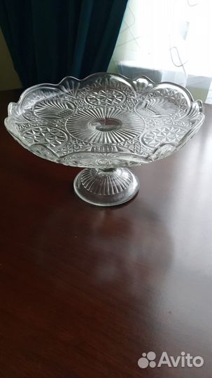 Старинные вазы на ножке фруктовницы Мальцов