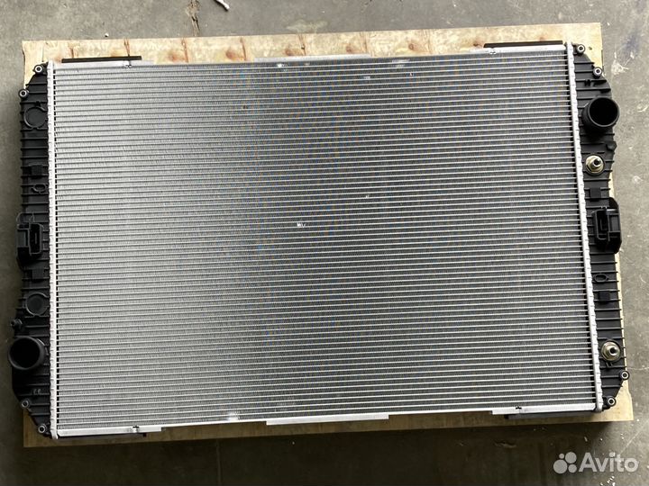 Радиатор системы охлаждения 974x668x42 без рамки \