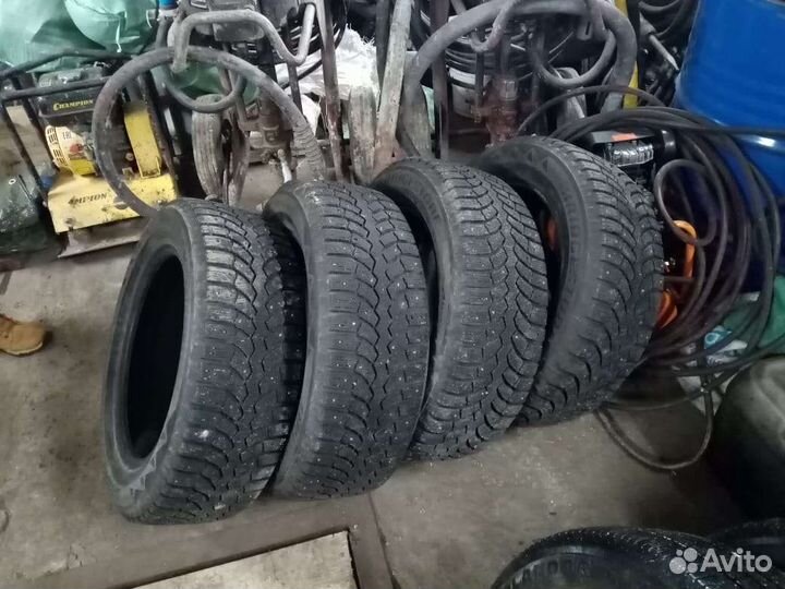 Bridgestone Blizzak Spike-02 SUV 225/60 R17 112T