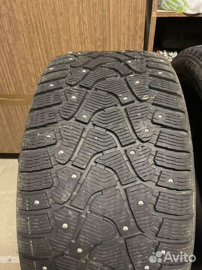 Pirelli Ice Zero 245/40 R20