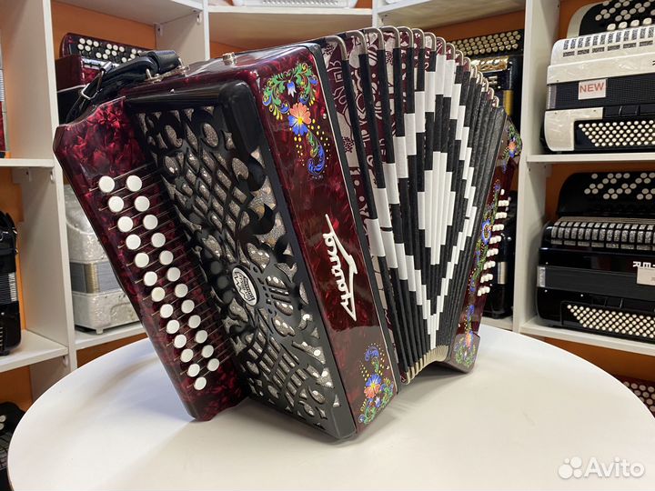 Гармонь Чайка-204