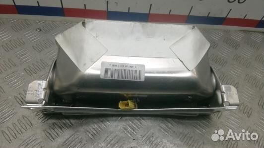 Подушка безопасности пассажира audi A8 D3 (LNT04IU