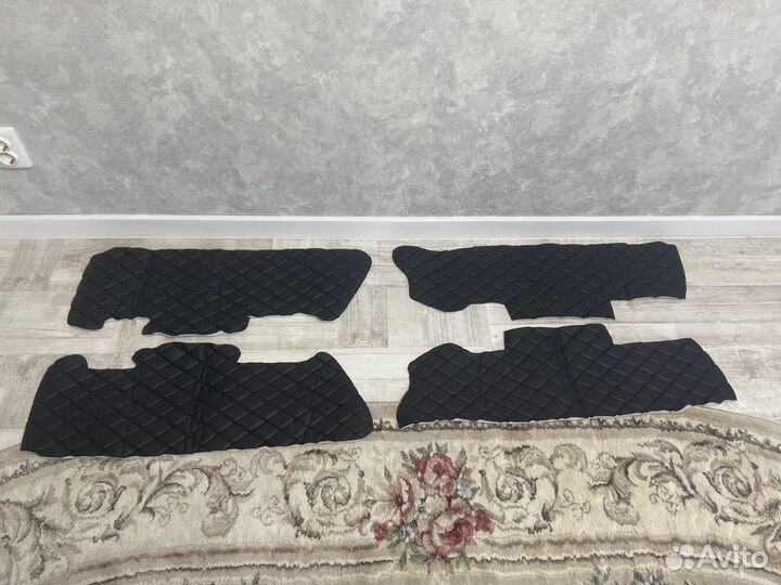 Вставки в дверные карты (обшивка)