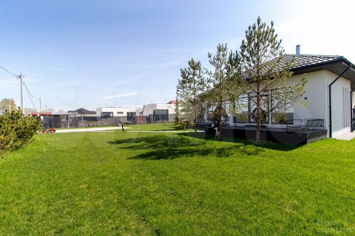 Коттедж 250 м² на участке 11 сот.