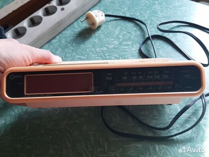 Радиоприемник с часами СССР