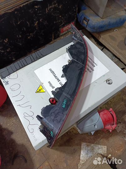 Фонарь левый Audi Q5 80A945069