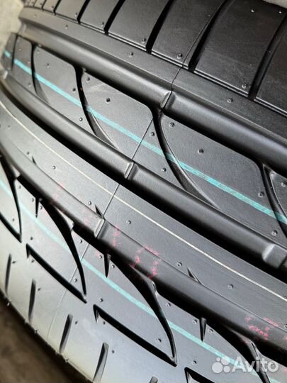 Bridgestone Potenza S001 255/35 R19 и 285/30 R19 Y