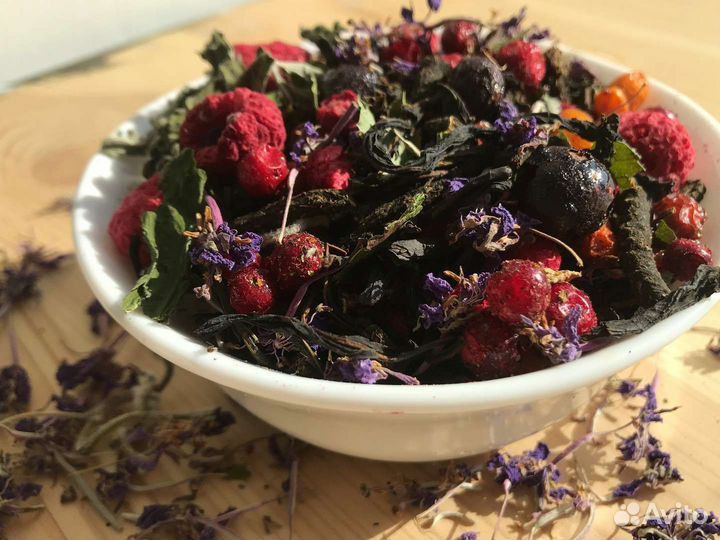 Иван чай 1 килограмм «Ягоды и травы», обилие ягод