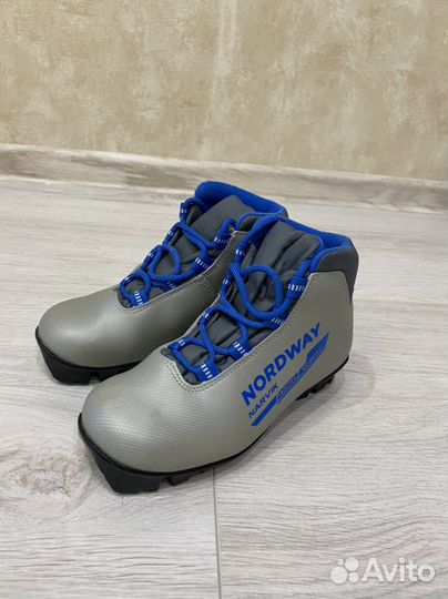 Лыжные ботинки, р 33