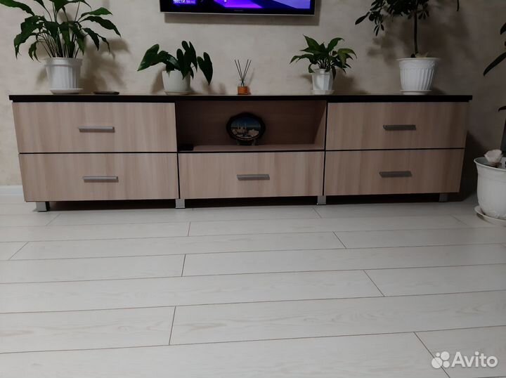 Тумба под телевизор