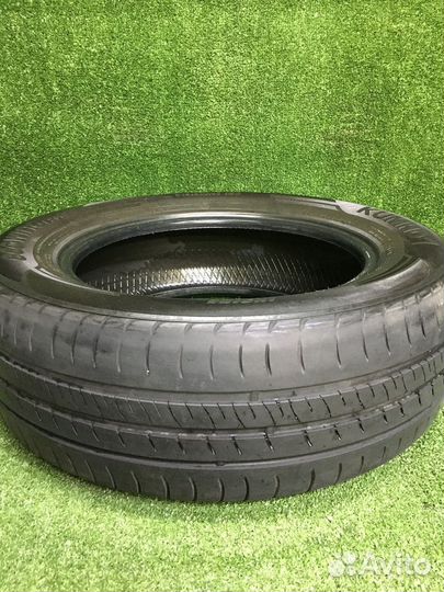Kumho Ecowing ES01 KH27 215/60 R16 99V