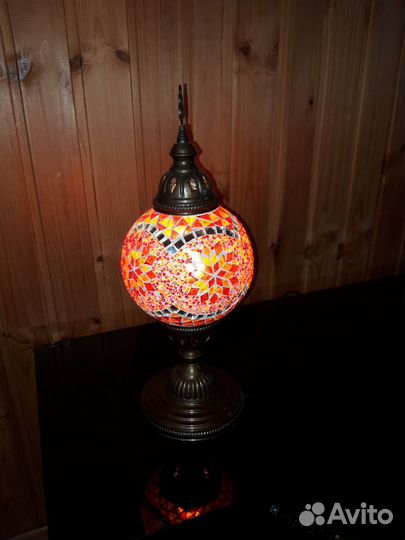 Светильник настольный