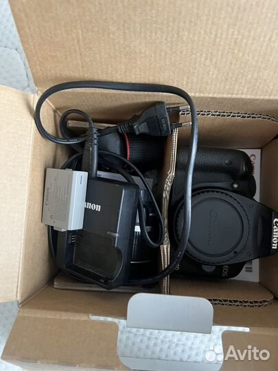 Зеркальный фотоаппарат canon 500d