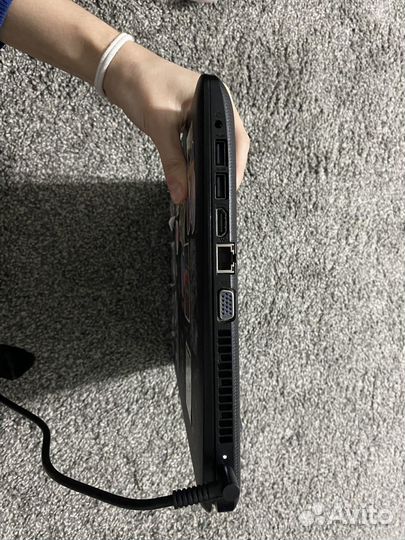 Продаю ноутбук HP 14-bs000ur