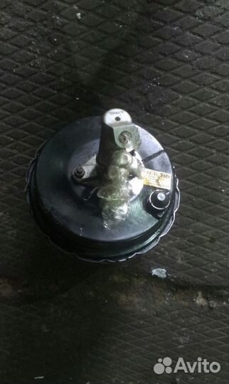 Тойота Авенсис Вакуумный усилитель