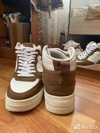 Кроссовки женские 40 размер