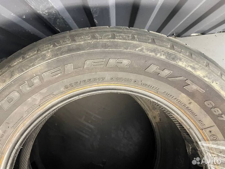 Bridgestone Dueler H/T D687 225/65 R17 101H