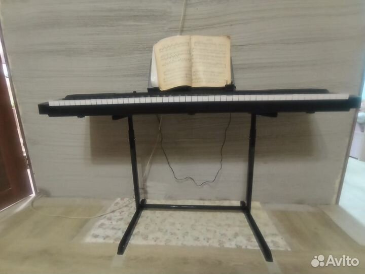 Стойка для цифрового пианино