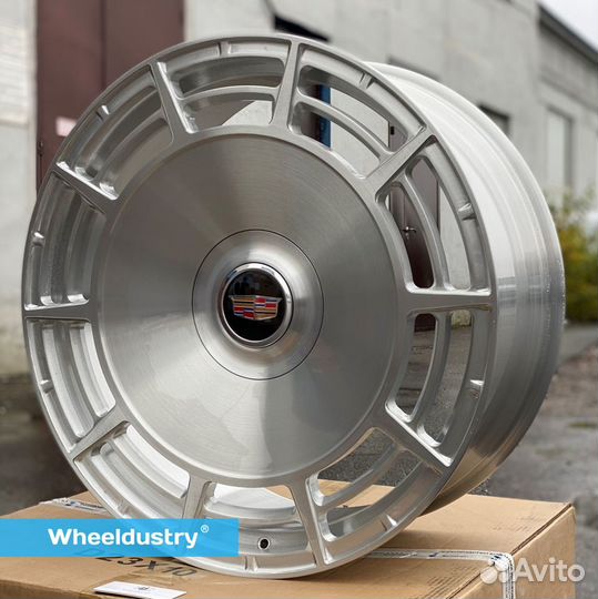 Кованые диски R24 Cadillac Escalade