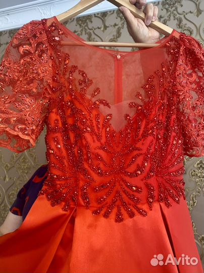 Платье вечернее