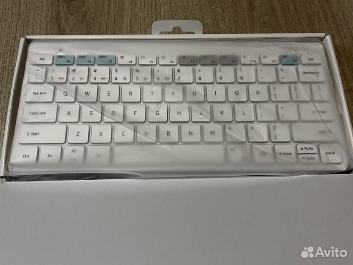 Клавиатура беспроводная Samsung Trio 500