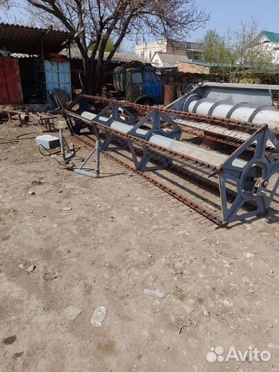 Запчасти на комбайн акрос