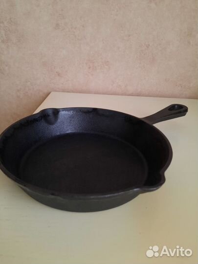 Чугунная сковорода