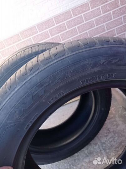 Nitto NT421A 215/60 R17 96V