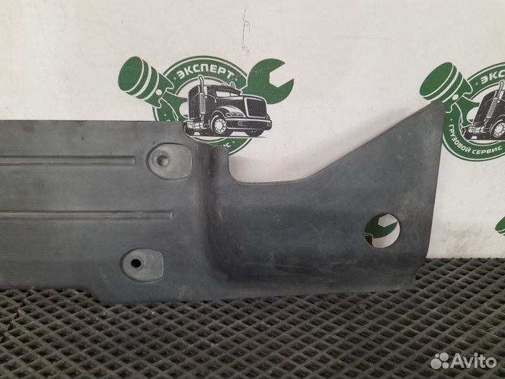Торцевая накладка облицовки фары левая Volvo Fmx