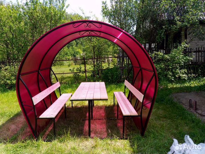 Беседка из поликарбоната для дома и дачи