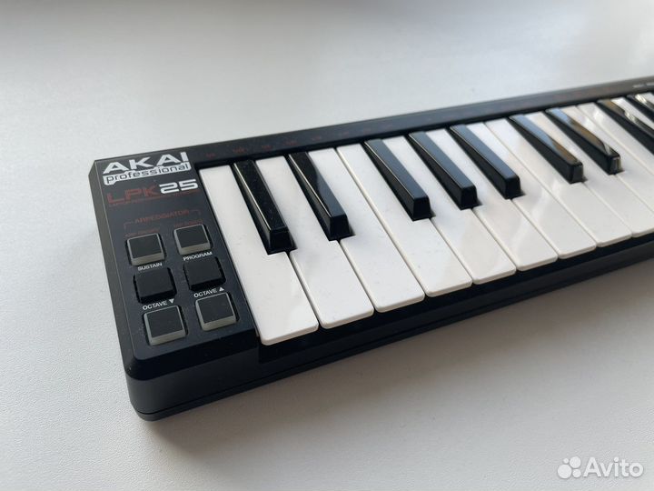 Akai professional lpk25