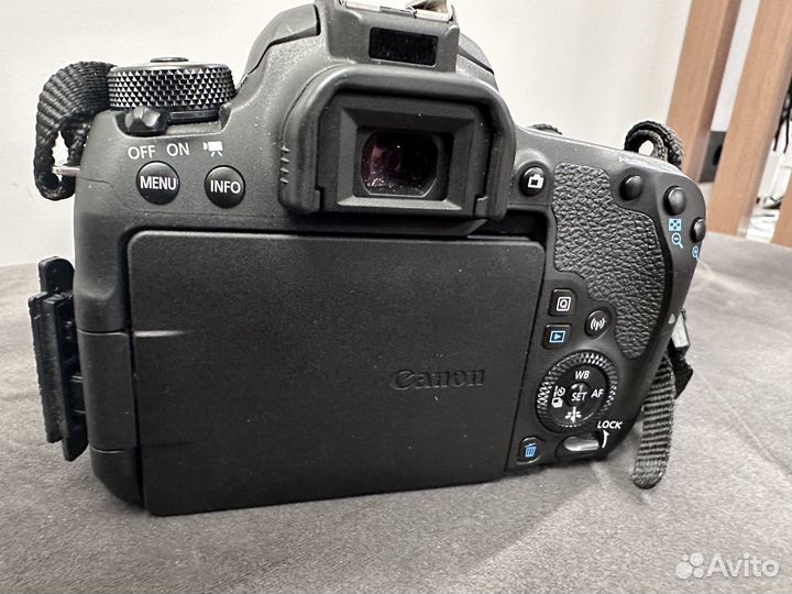 Фотоаппарат Canon EOS 77D c объективами