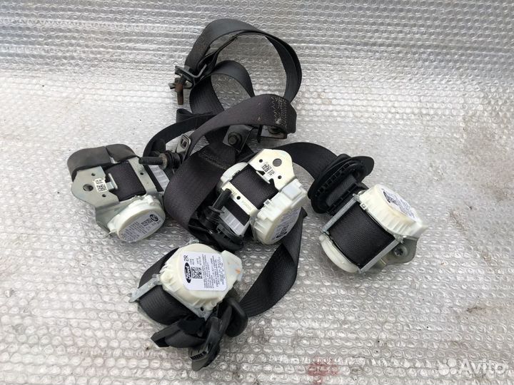 Ремень безопасности Ford Explorer V 10-15