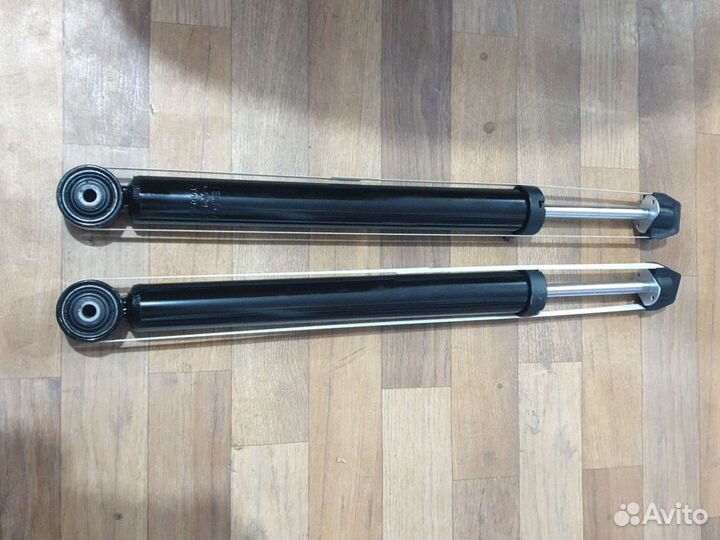 Амортизаторы на поло задние
