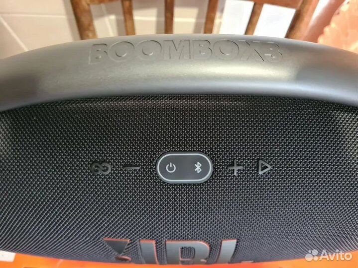 Акустические колонки jbl