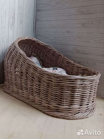 Детская кроватка для куклы, ручная работа