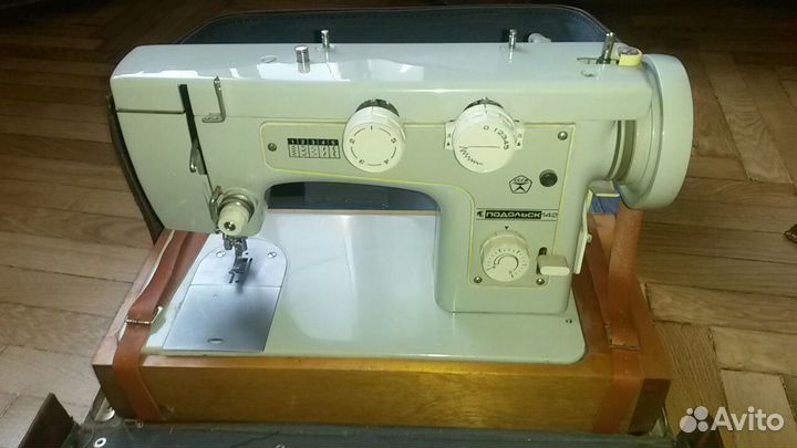 Швейная машинка Подольск 142