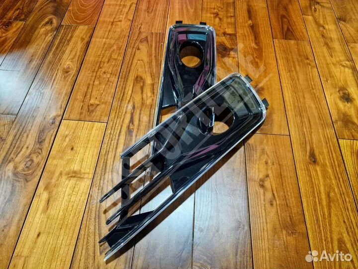 Решетка противотуманной фары Audi A6 C7 Facelift